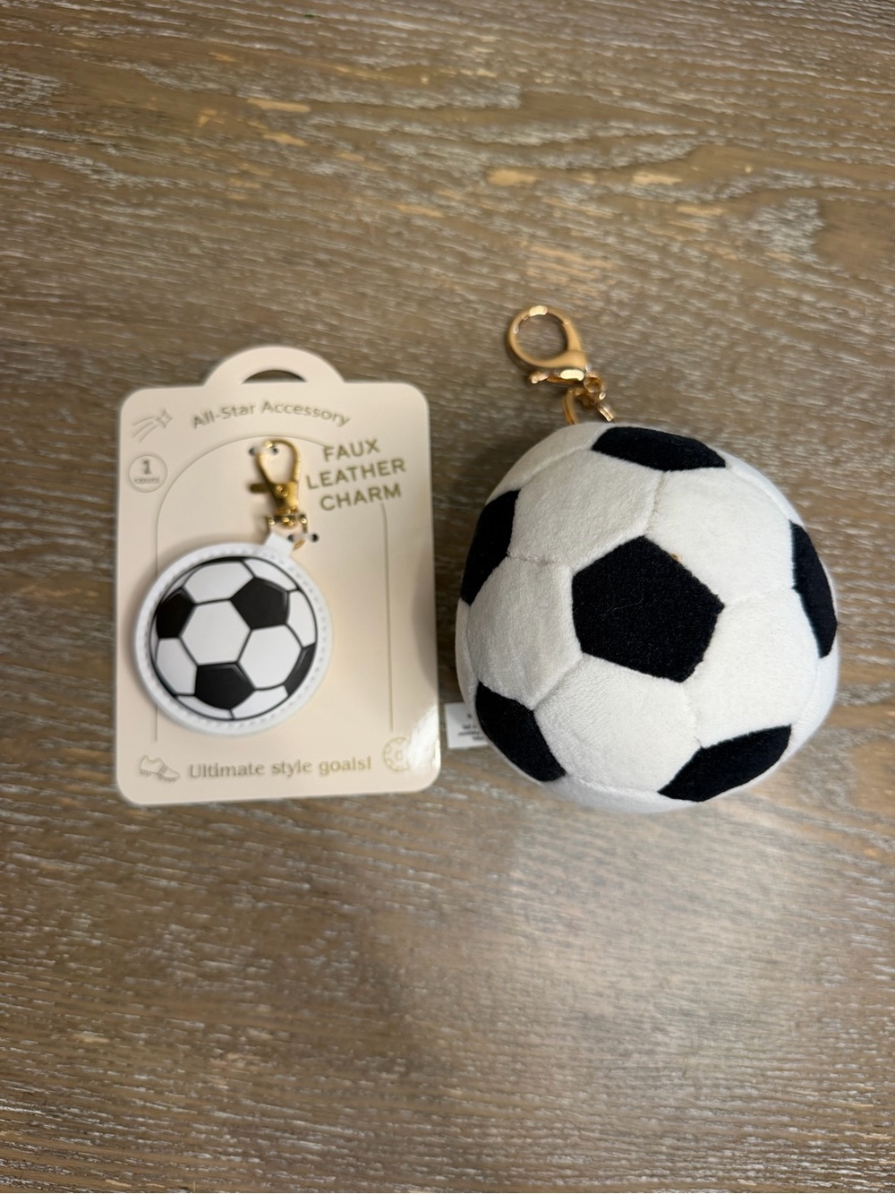 New bullseyes playground target soccer ball bag charm keychain set